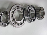 Reparación de repuestos para excavadoras JCB Volvo Caterpillar Komatsu Polska